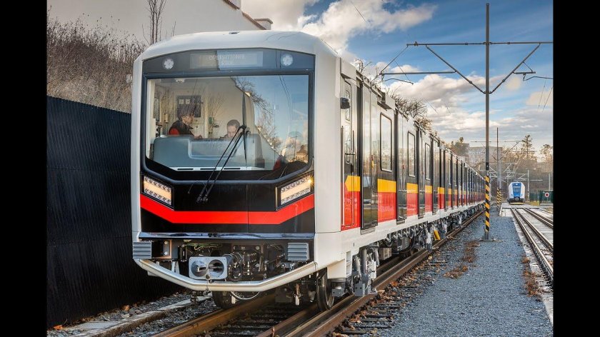 Поезд метро