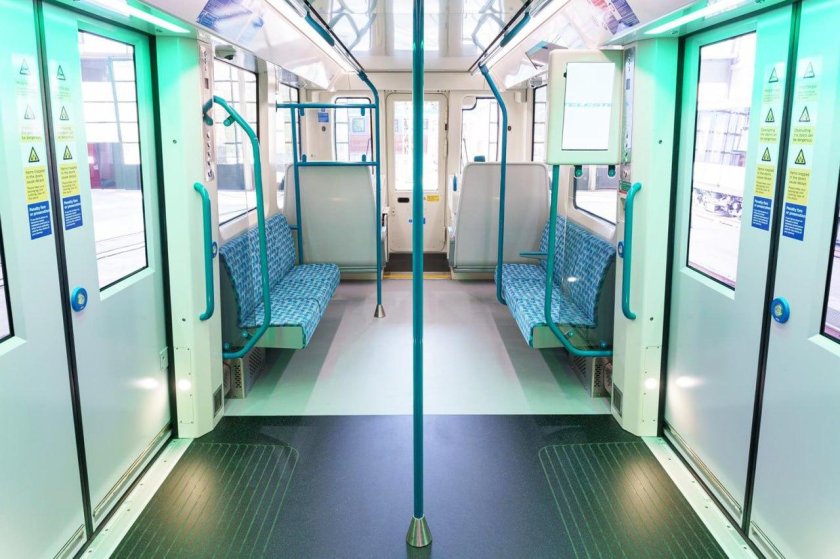 Поезд метро