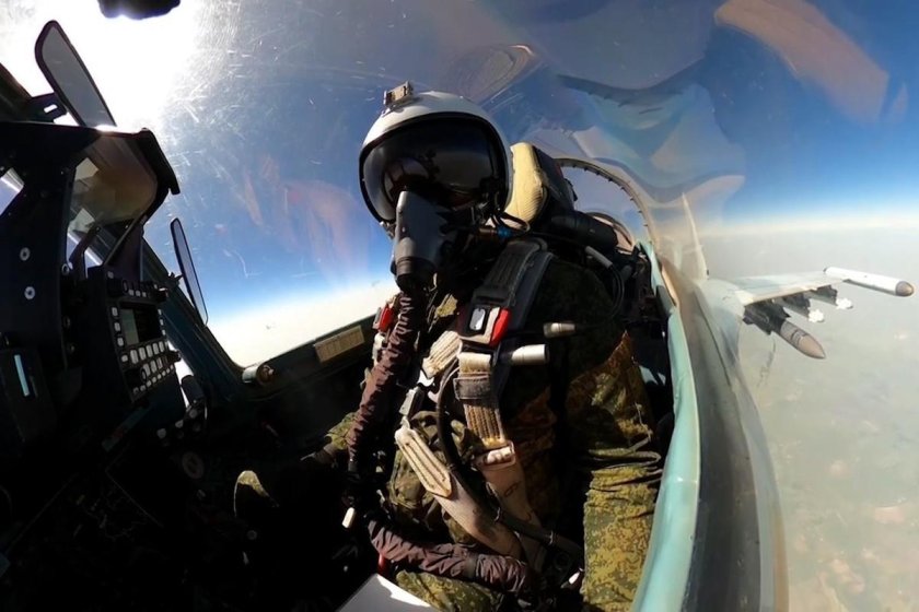 Летчик вкс россии су 25