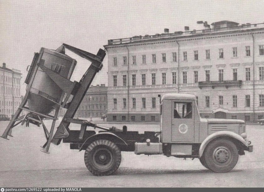 МАЗ-205 самосвал