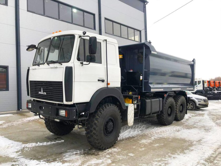 Самосвал 6х6 маз 780130