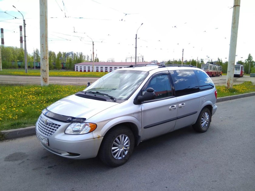 Крайслер Вояджер 2.4