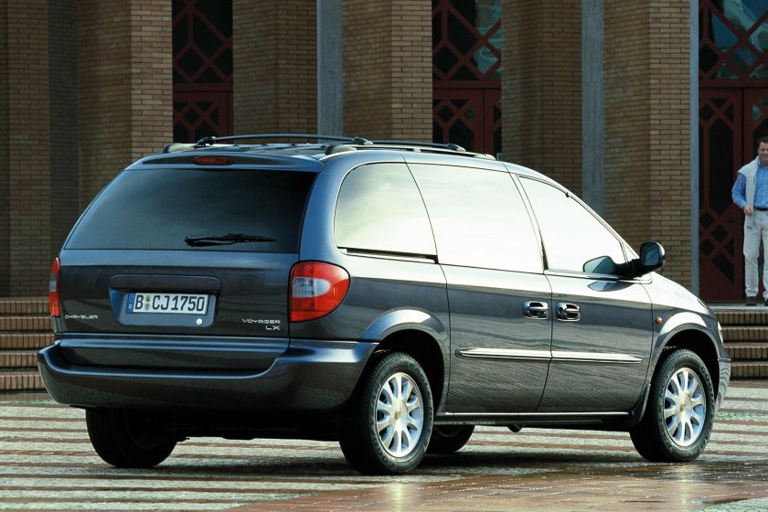Крайслер Вояджер 2003