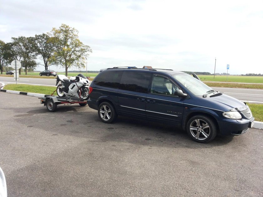 Крайслер Гранд Вояджер 4 поколения