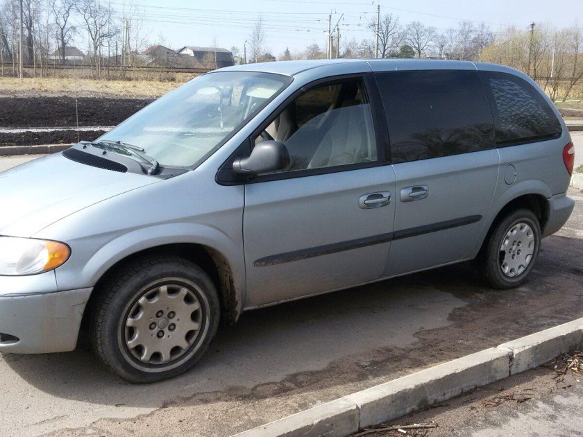 Крайслер Гранд Вояджер 2003