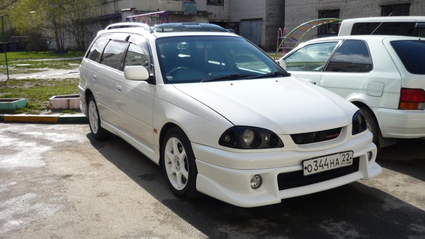 Toyota Caldina 211
