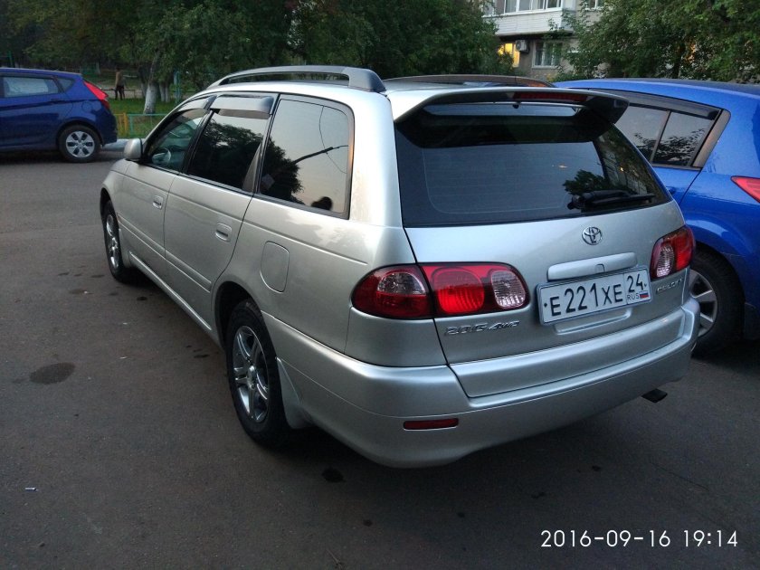 Тойота калдина 2001 год универсал