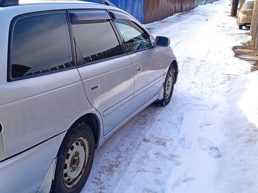 Тойота калдина ат211