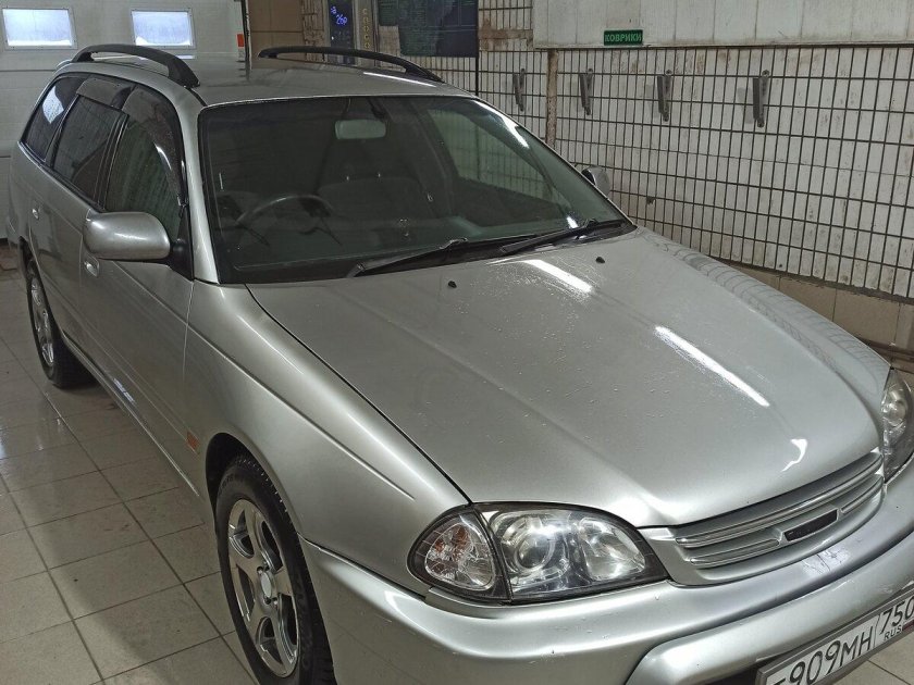 Тойота калдина универсал 2001