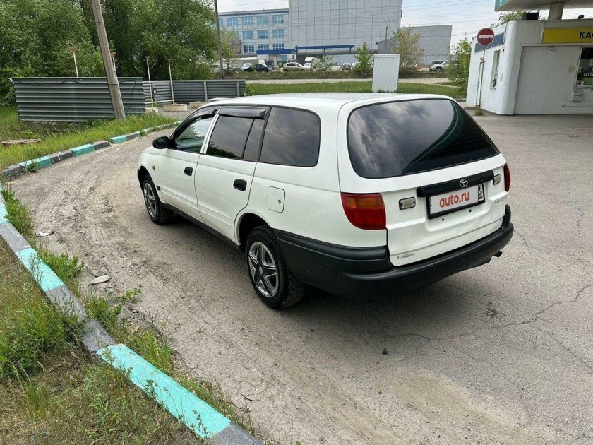 Тойота калдина 1998г