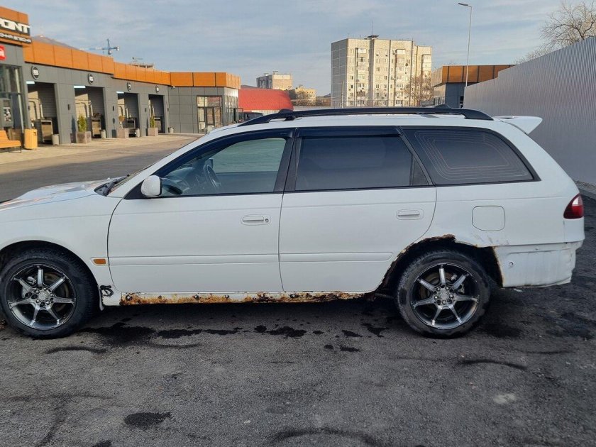 Тойота калдина универсал 1998