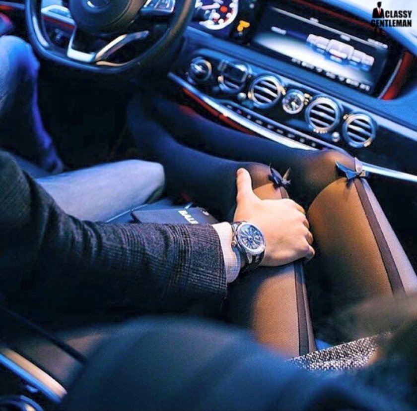 Мужчина на мерседесе