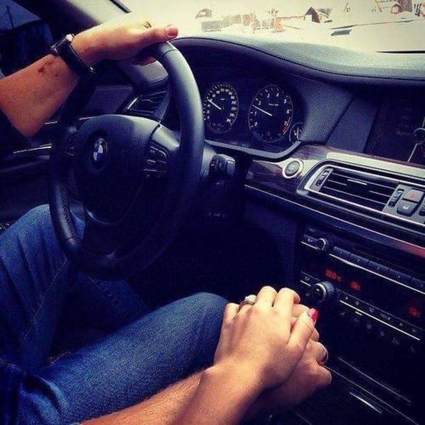 Пара в машине