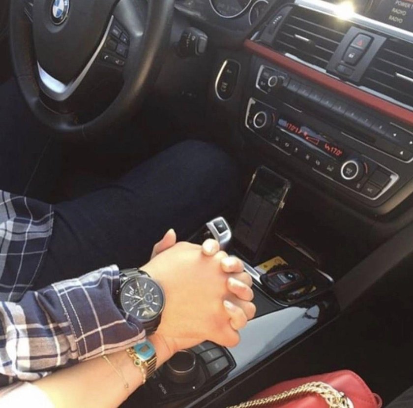 Пара в машине