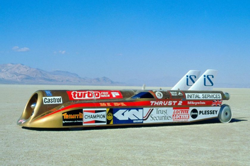 Реактивный автомобиль Thrust 2