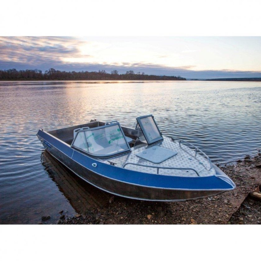 Катер тактика 490