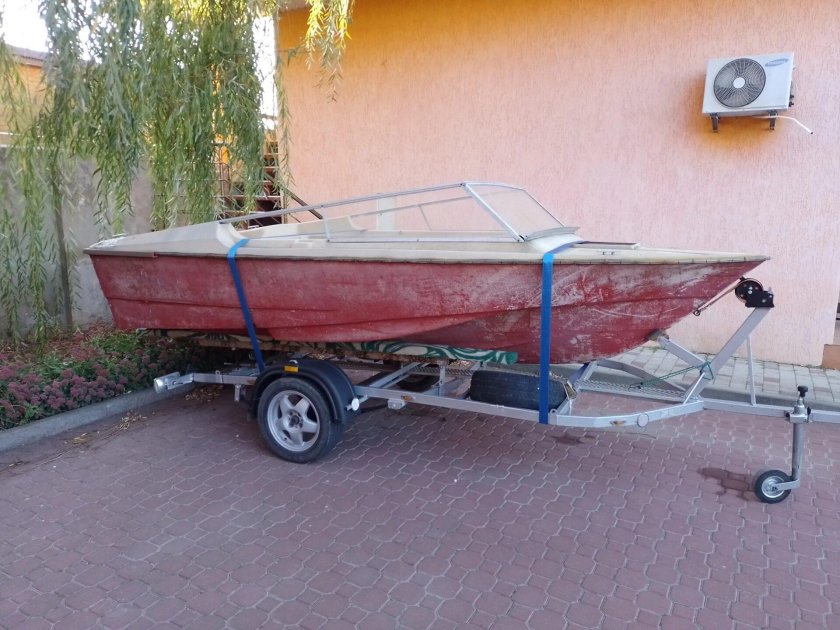 Моторная лодка