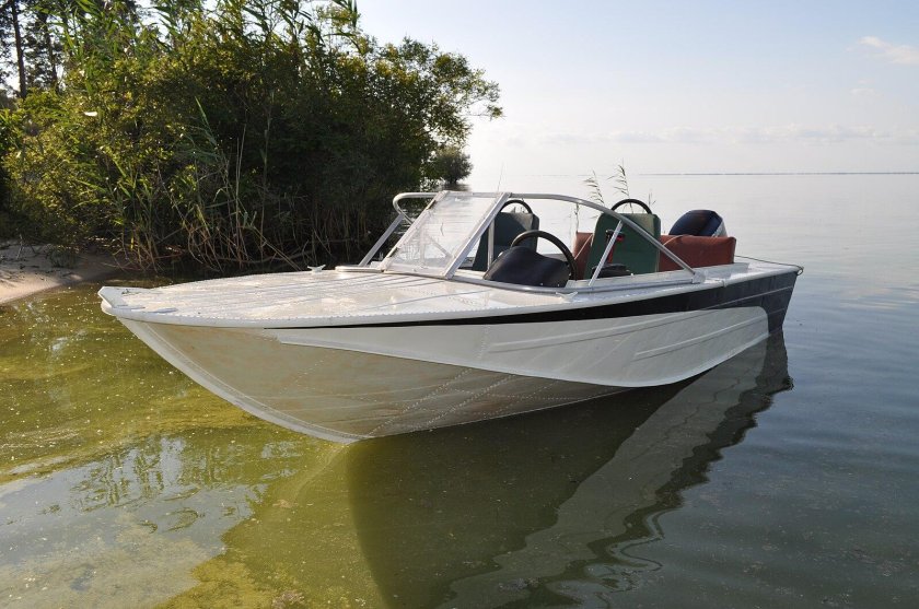 Днепр 2 лодка