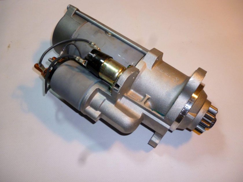 Стартер КАМАЗ 0001261005