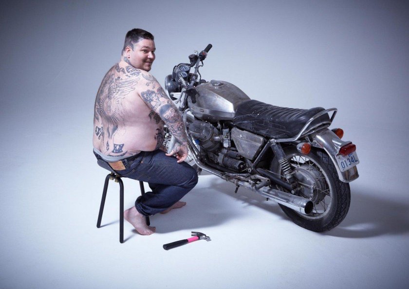 Толстый байкер