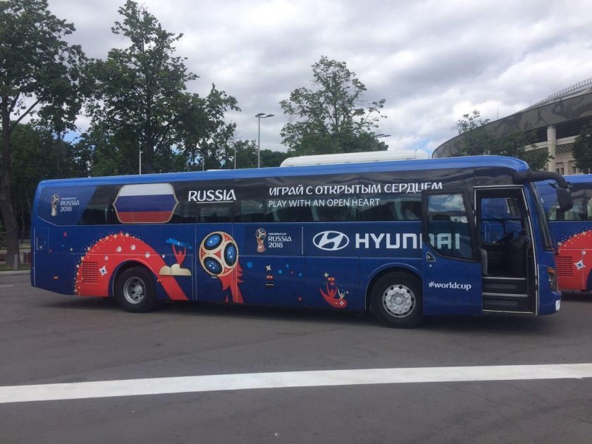 Автобус сборной России по футболу 2018