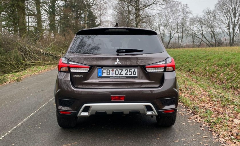 Мицубиси АСХ 2020