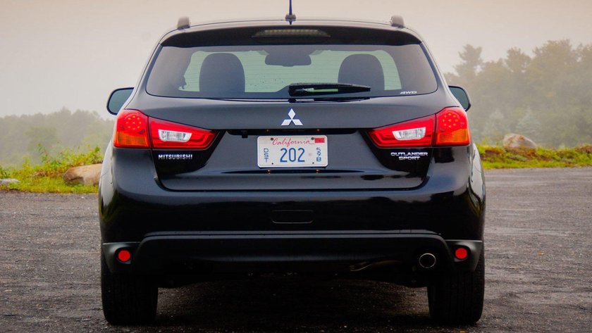 Митсубиси АСХ сзади