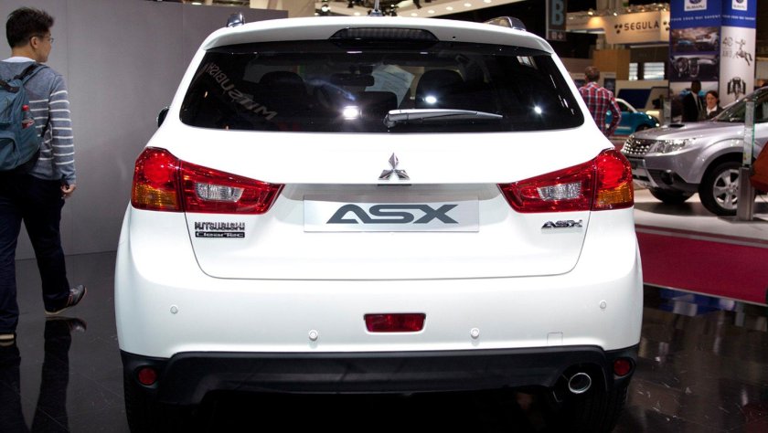 Mitsubishi ASX 2013 сзади