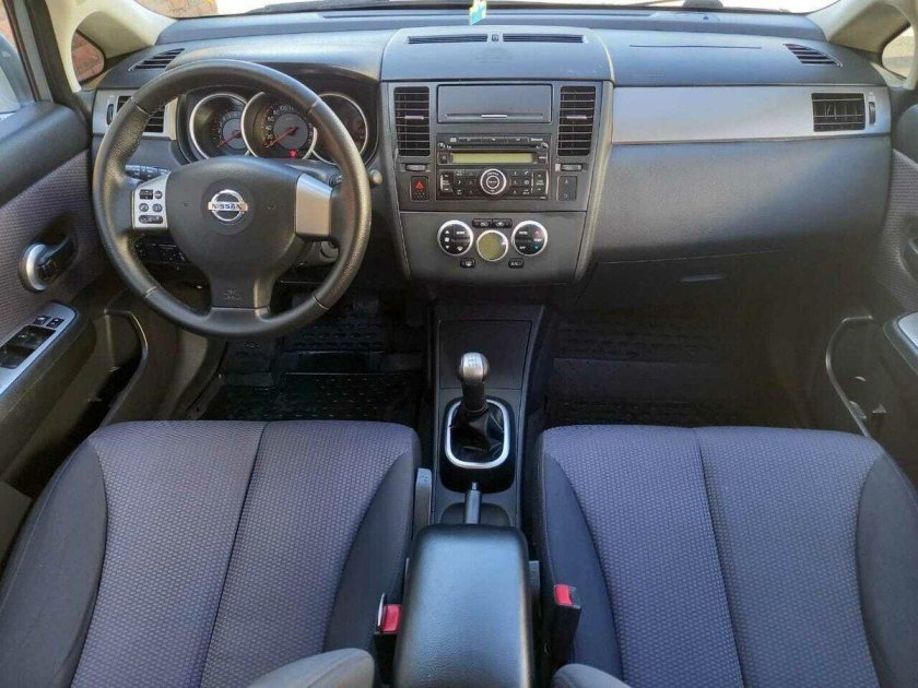 Nissan Tiida 2008