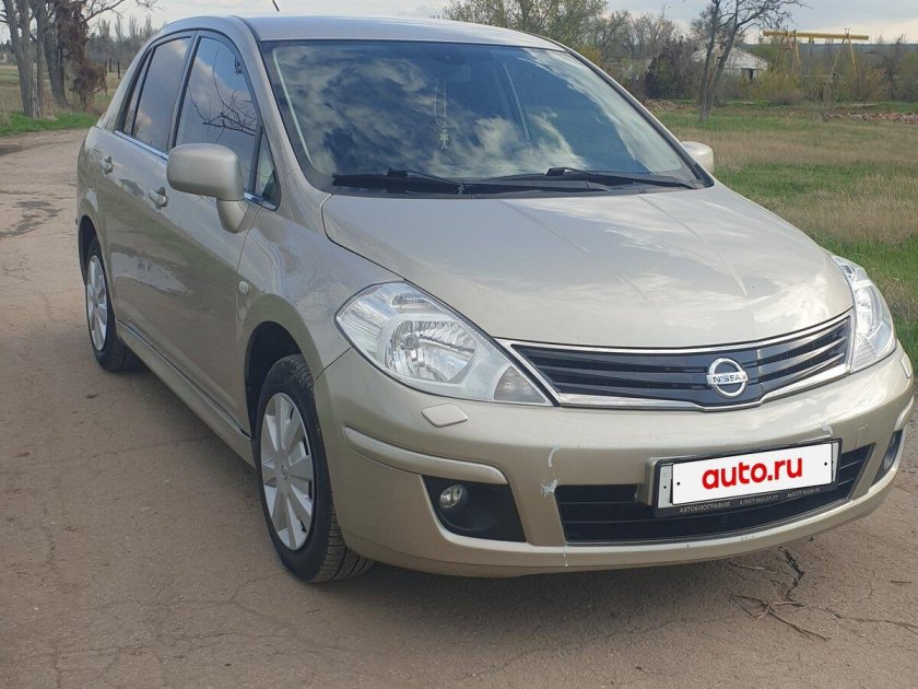 Nissan tiida 2011