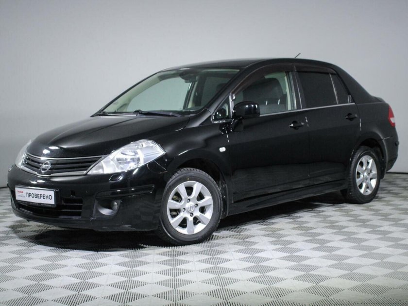 Nissan tiida 2012