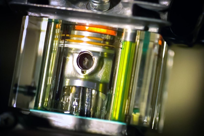 Прозрачный ДВС