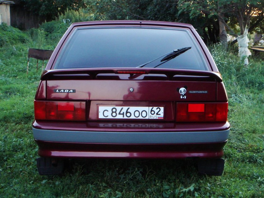 ВАЗ 2114 сзади