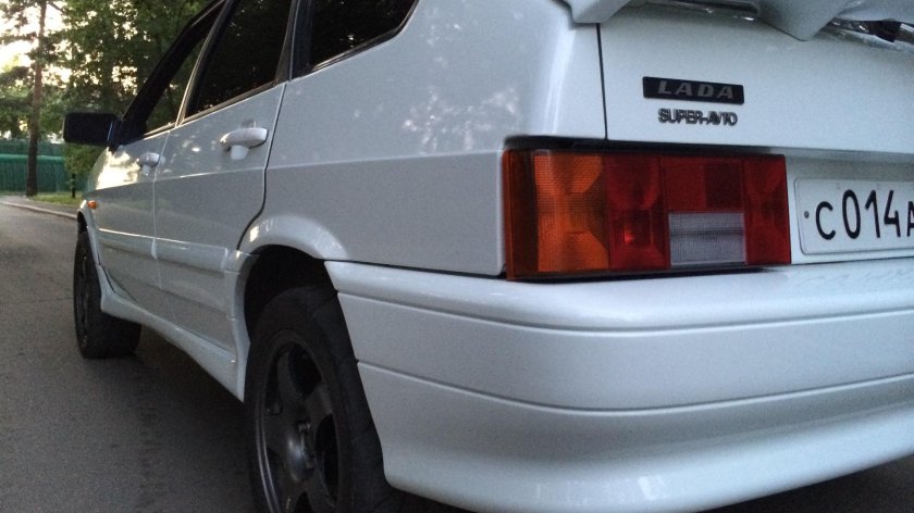 Лада 2114 сзади