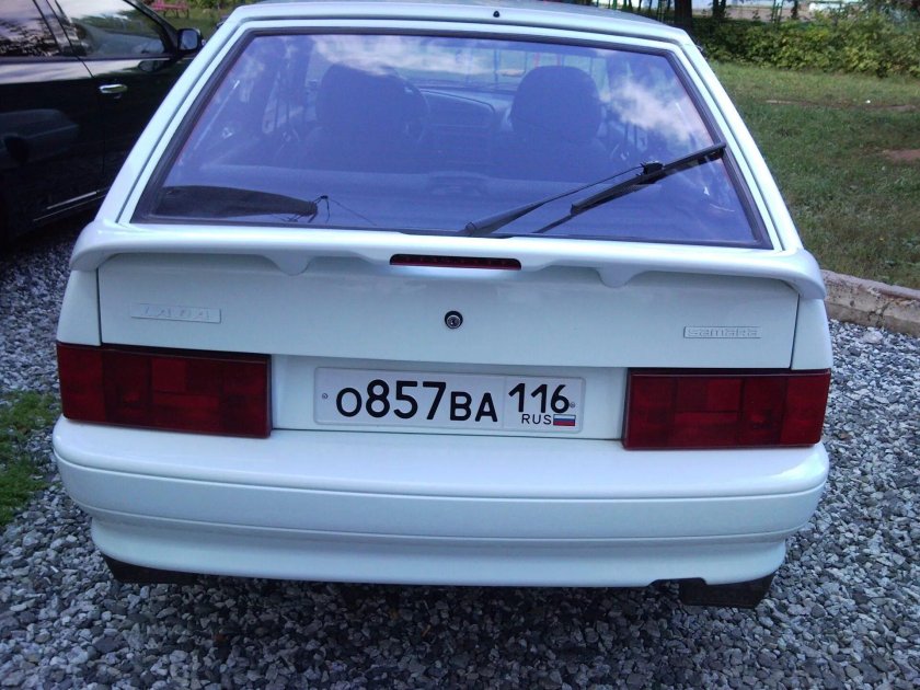 ВАЗ 2114 сзади