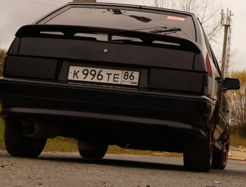 ВАЗ 2114 черная зад