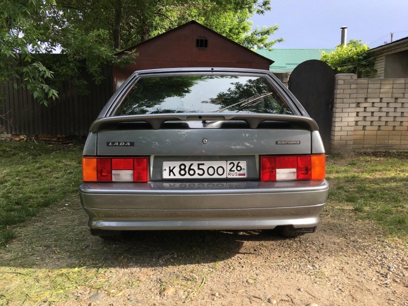 ВАЗ 2114 сзади