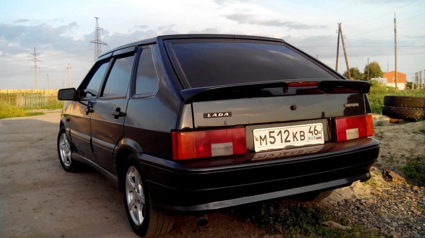 ВАЗ 2114 черная зад