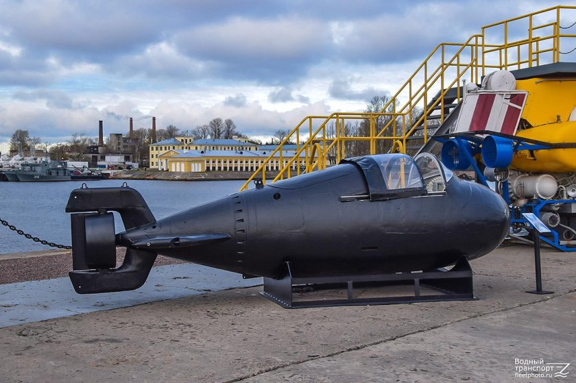 Сверхмалая подводная лодка «Тритон-2»
