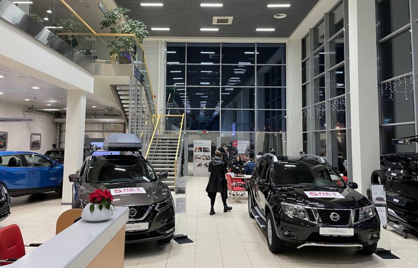 Автосалон Ниссан