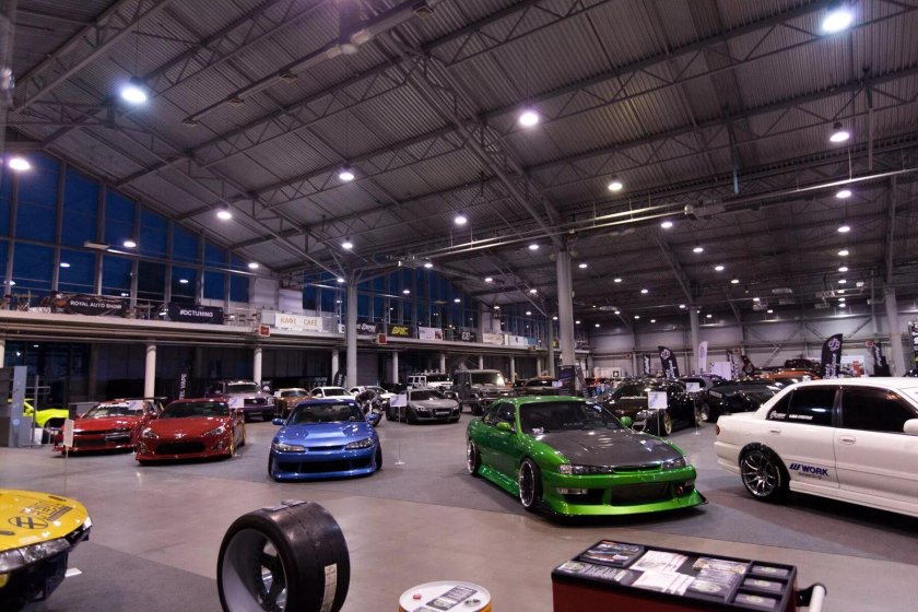 Выставка машин