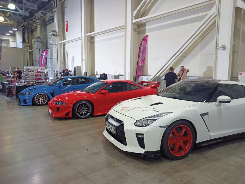 Автомобильная выставка