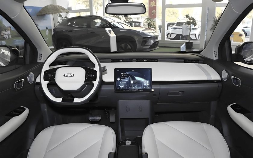 Автомобиль chery