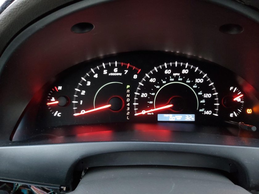 Приборная панель Камри 40