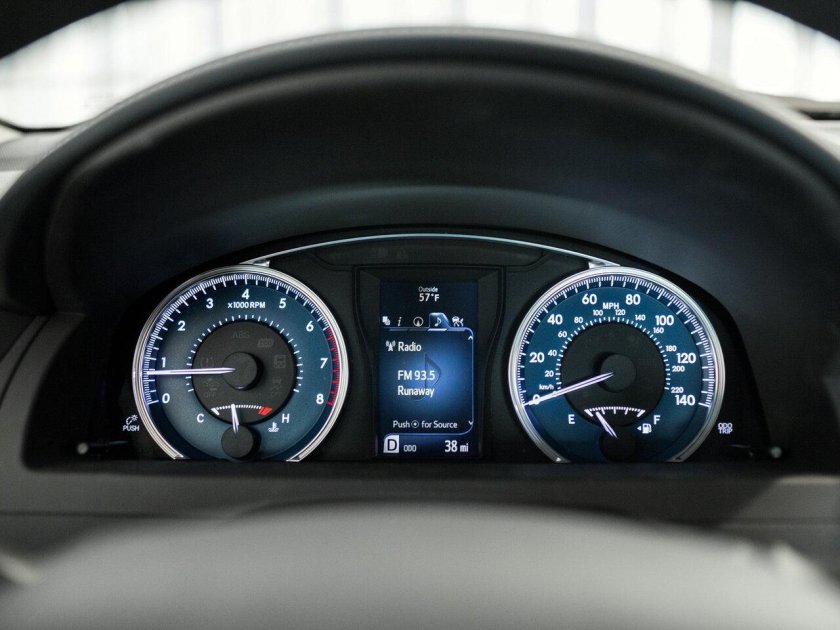 Панель приборов Тойота Камри 70