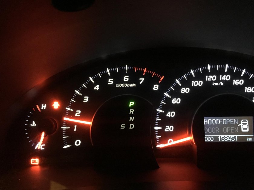 Toyota Camry 40 приборная панель