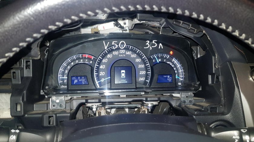 Панель приборов Тойота Камри 50