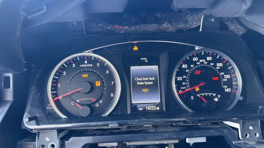 Приборная панель камри 50