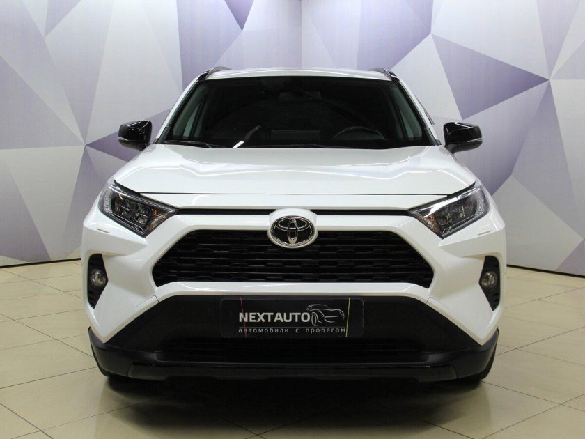Rav4 Hybrid 2022 с подножкой