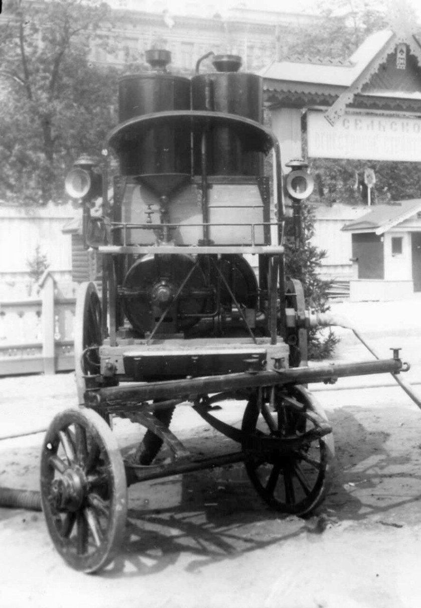 Пожарная телега с бочкой